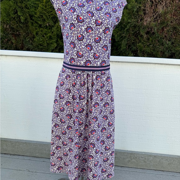 Boden Dresses & Skirts - NWOT Boden Floral Jersey Midi Dress w/ Pockets - Size 6R